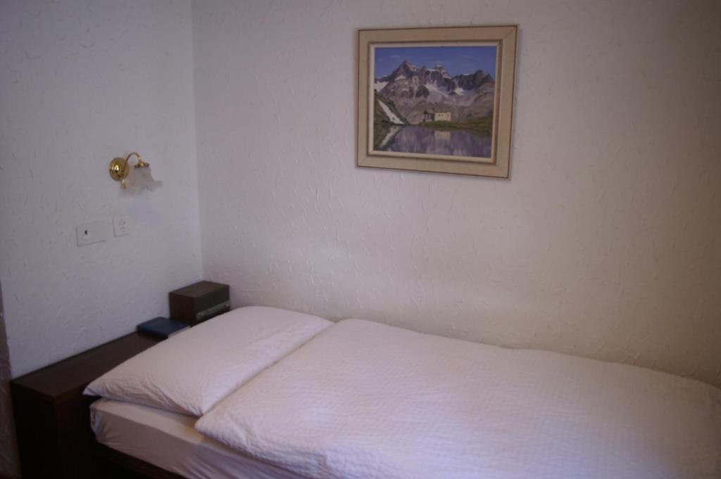 Hotel Haus Darioli Zermatt Zimmer foto